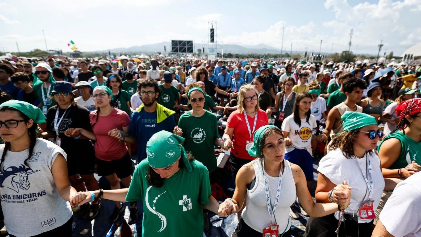Miles de jóvenes celebran la Misa jubilar en Tor Vergata

