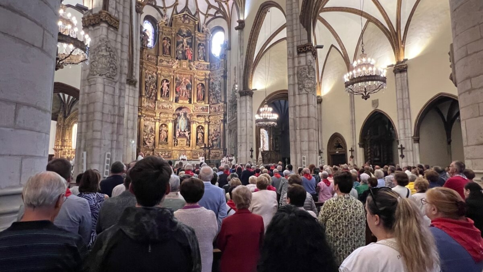 El obispo Elizalde preside la Misa Pontifical en honor de la Virgen Blanca

