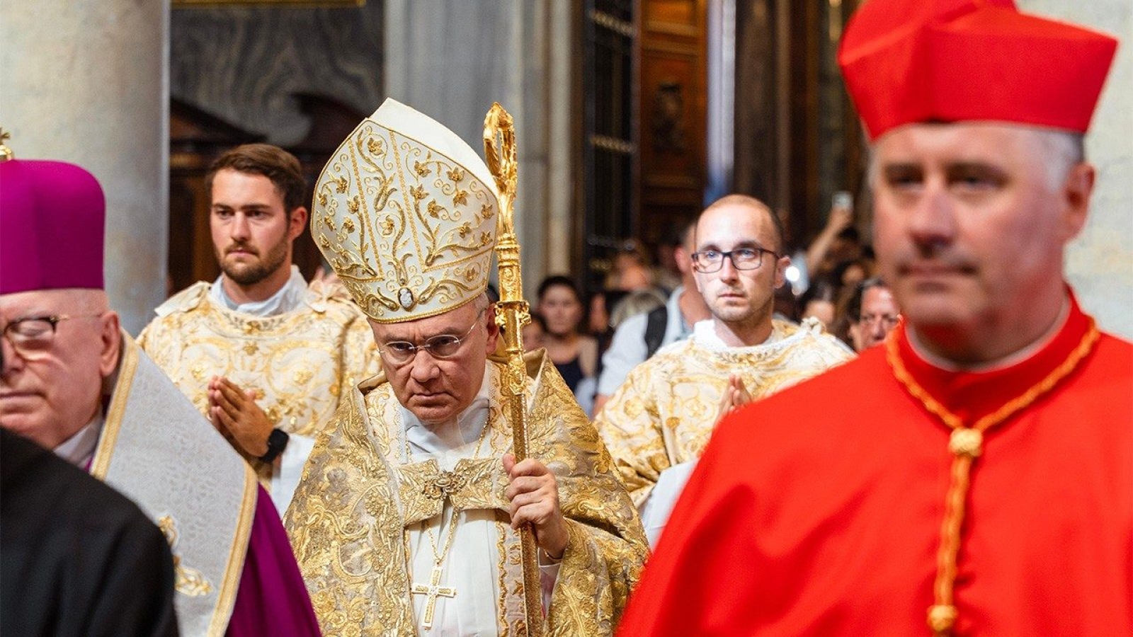 El arzobispo Peña Parra preside las Vísperas en Santa María la Mayor