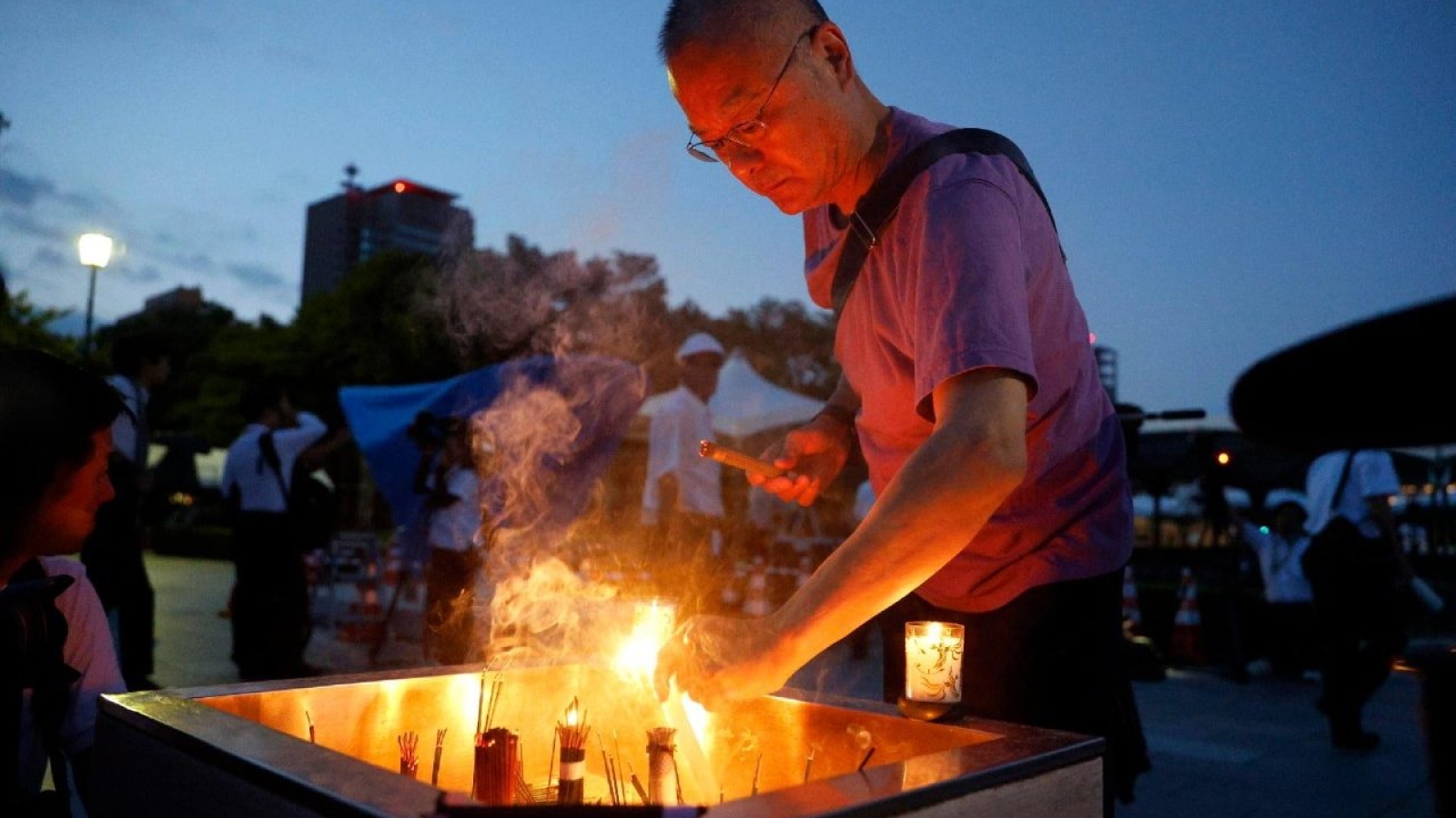 El arzobispo de Chicago pide el desarme nuclear en Nagasaki

