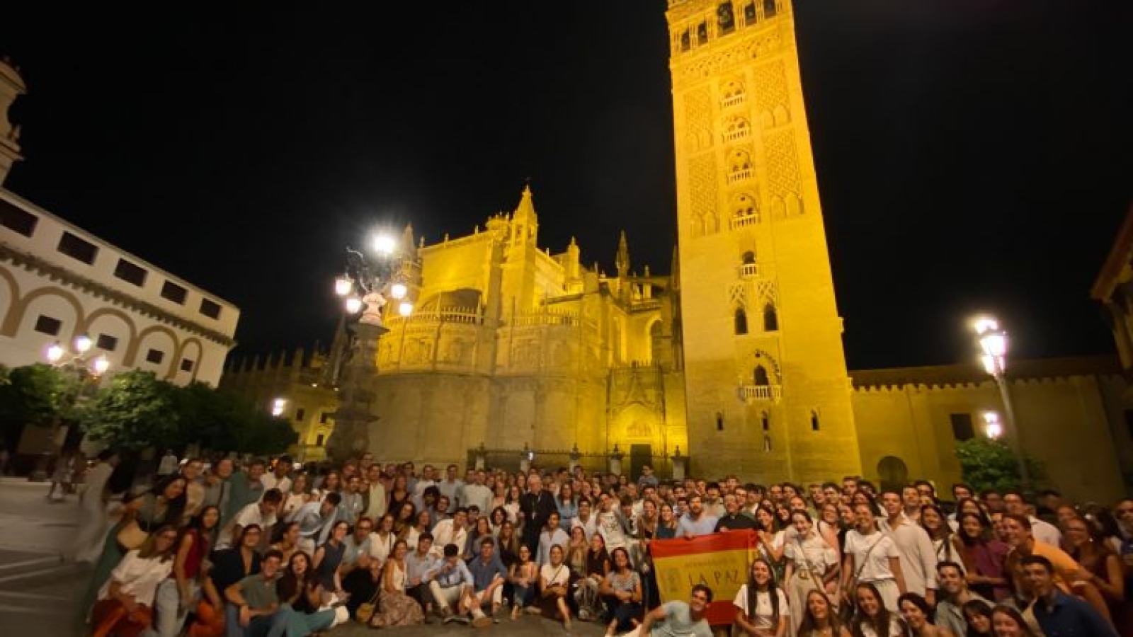 El arzobispo Saiz Meneses inaugura la novena en honor a la Virgen de los Reyes

