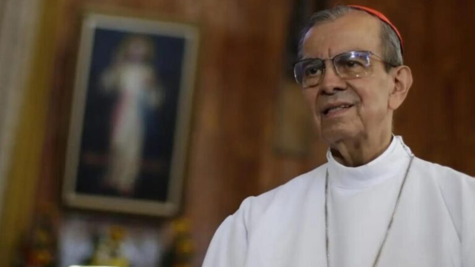 El cardenal Rosa Chávez reclama atención urgente a los derechos humanos en El Salvador

