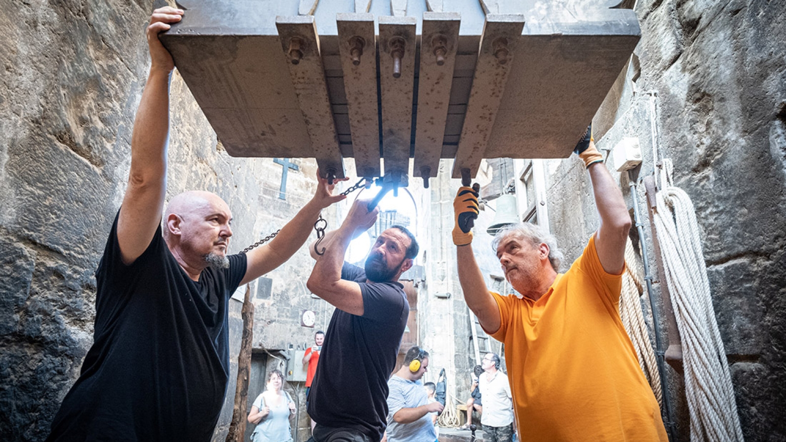 Los campaneros de Valencia preparan el &quot;repret&quot; en la torre del Miguelete