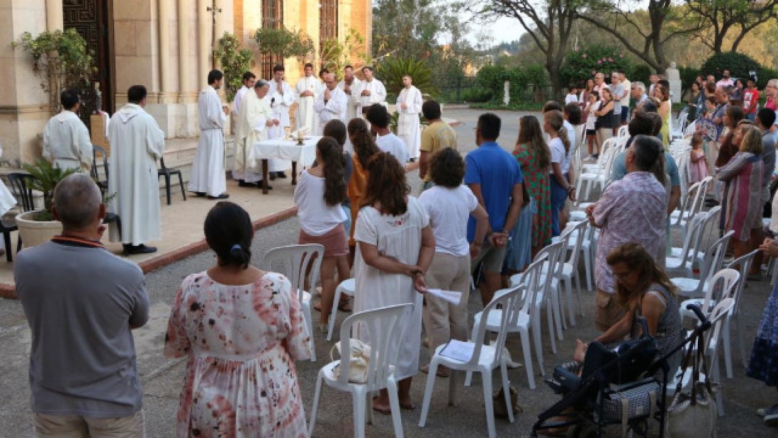 El Familión 2025 reunirá a las familias en una semana de oración y formación