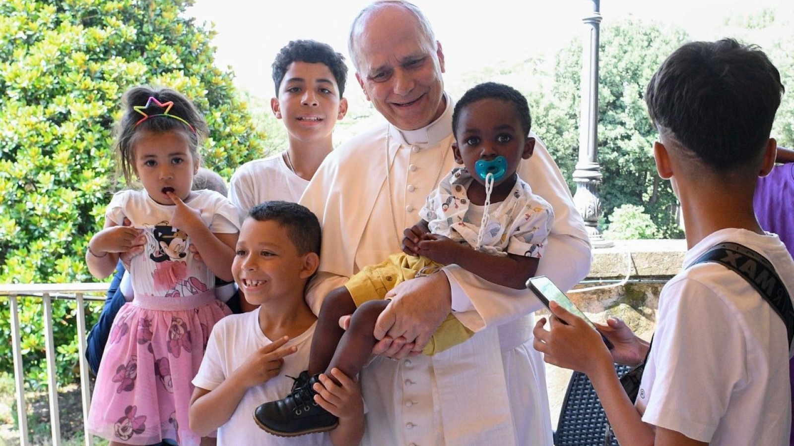 El Papa León XIV celebra misa en Albano y comparte un almuerzo solidario