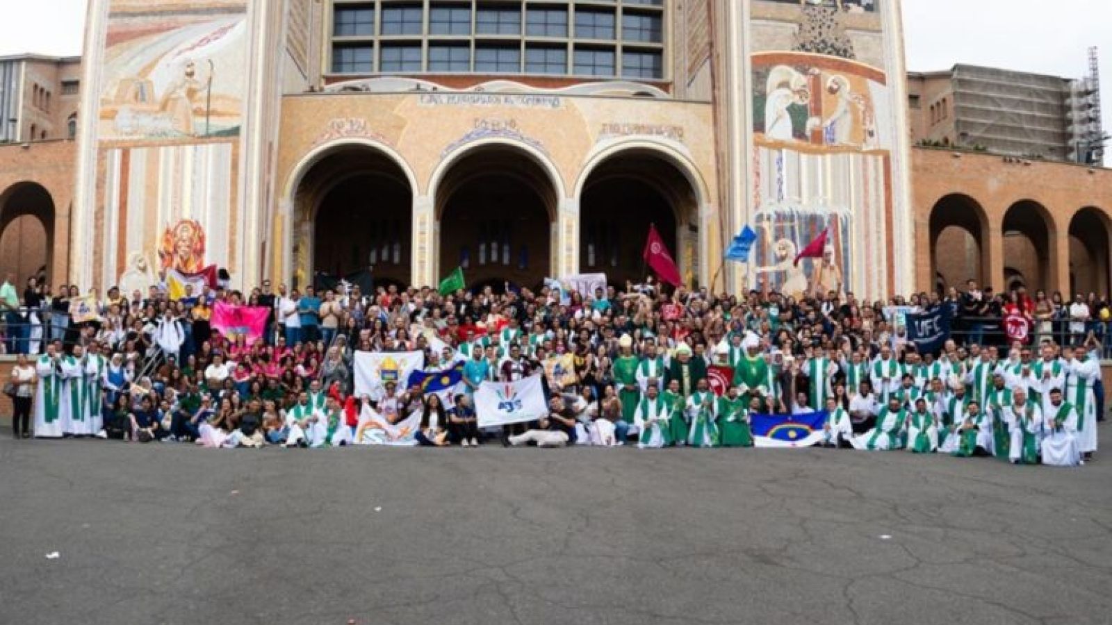 Jóvenes brasileños renuevan su fe en el Jubileo de Aparecida