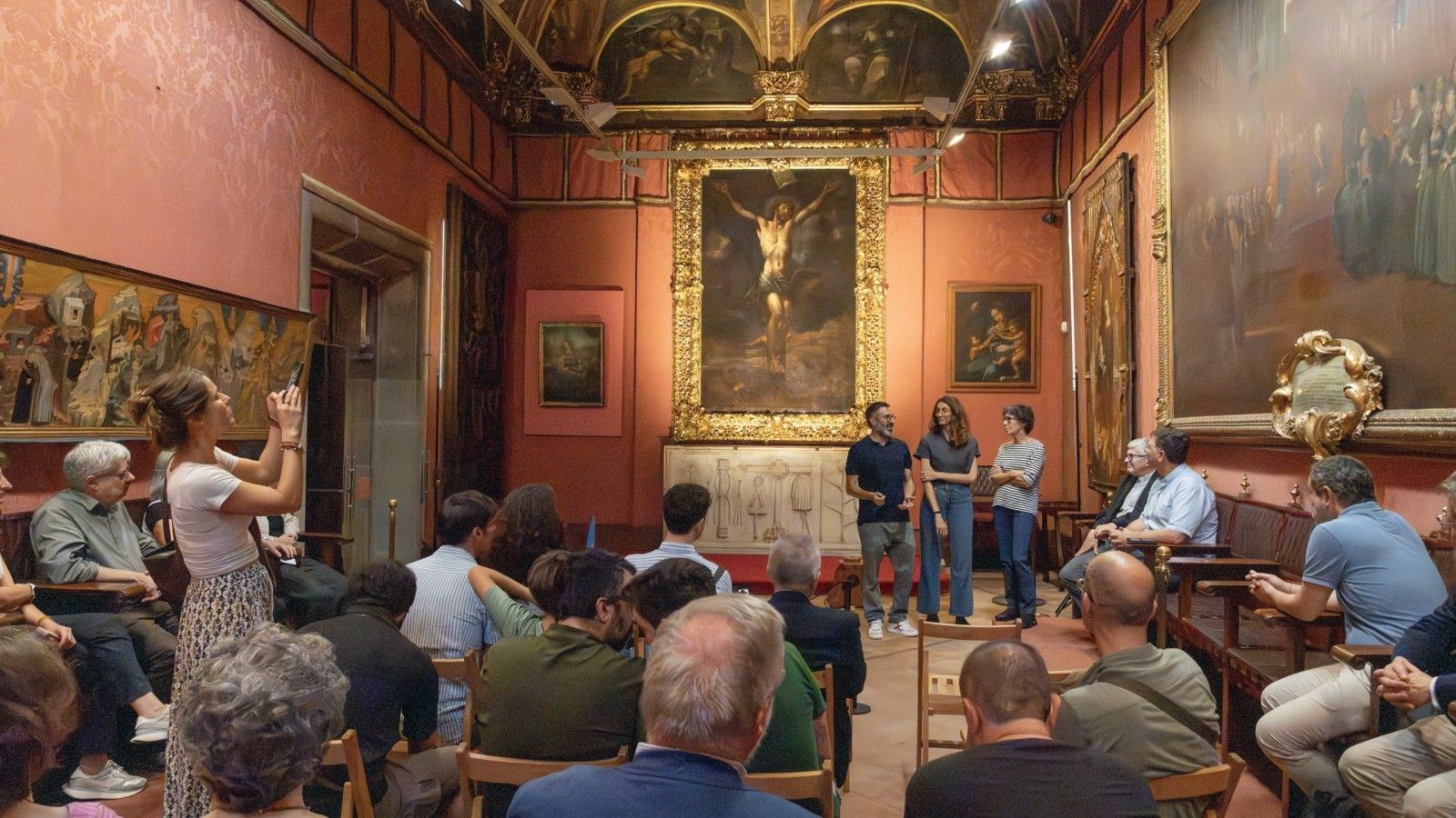 La Catedral de Barcelona celebra la restauración de una pintura barroca del siglo XVII