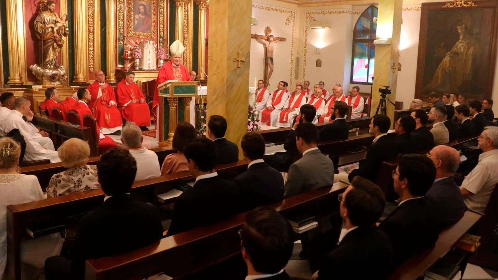 El obispo de Cartagena inaugura el curso académico en Murcia