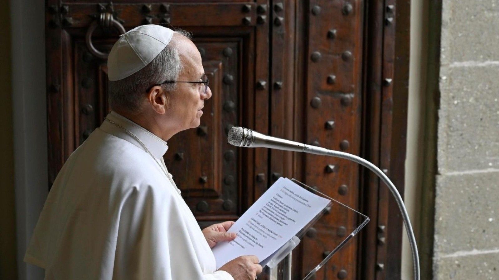 El Papa León XIV regresa al Vaticano y aborda los conflictos en Oriente Medio