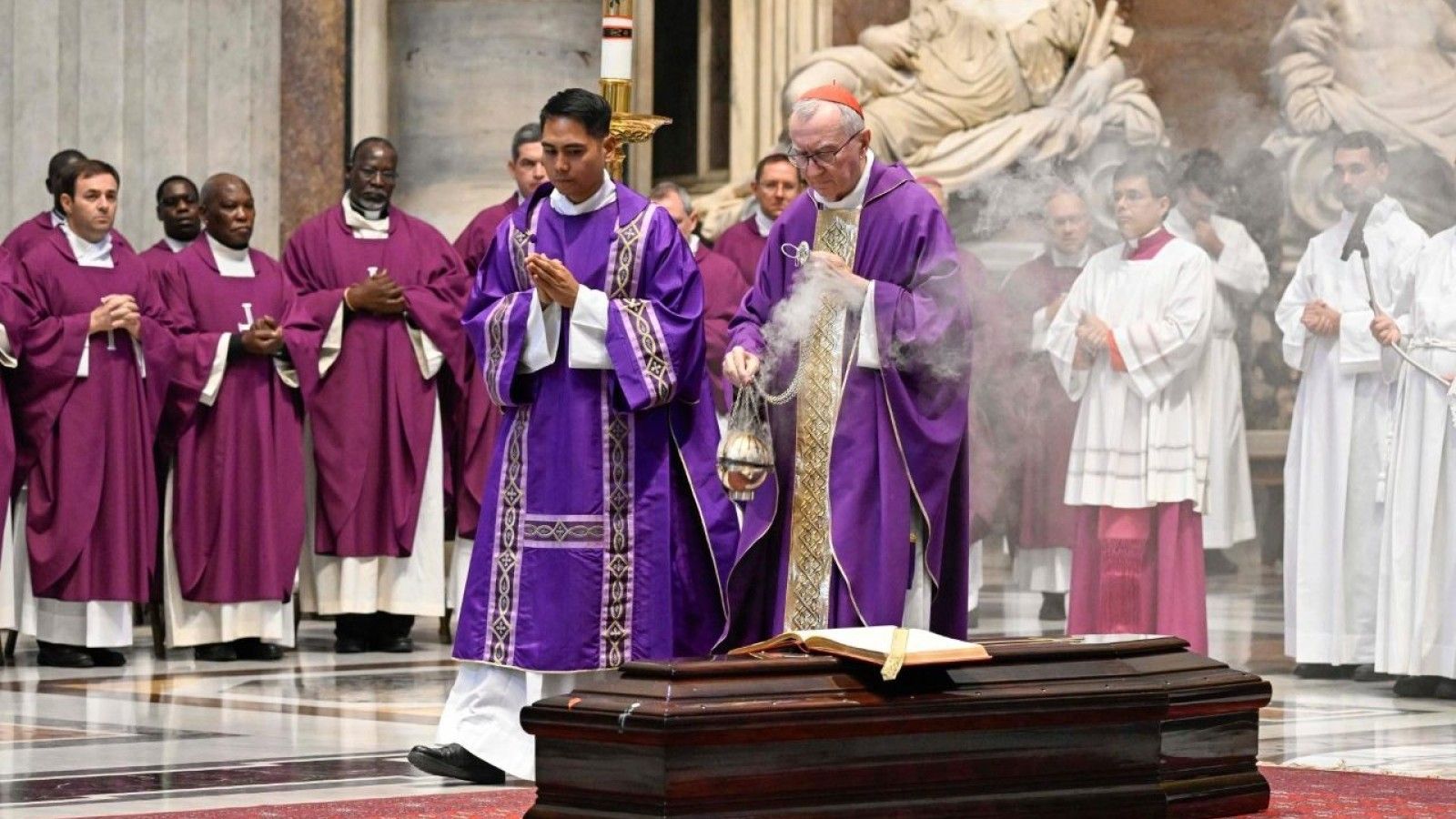 El cardenal Parolin preside el funeral del arzobispo Rugambwa en Roma