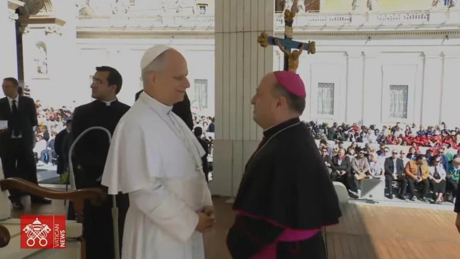 El arzobispo de Santiago renueva invitación al Papa León XIV