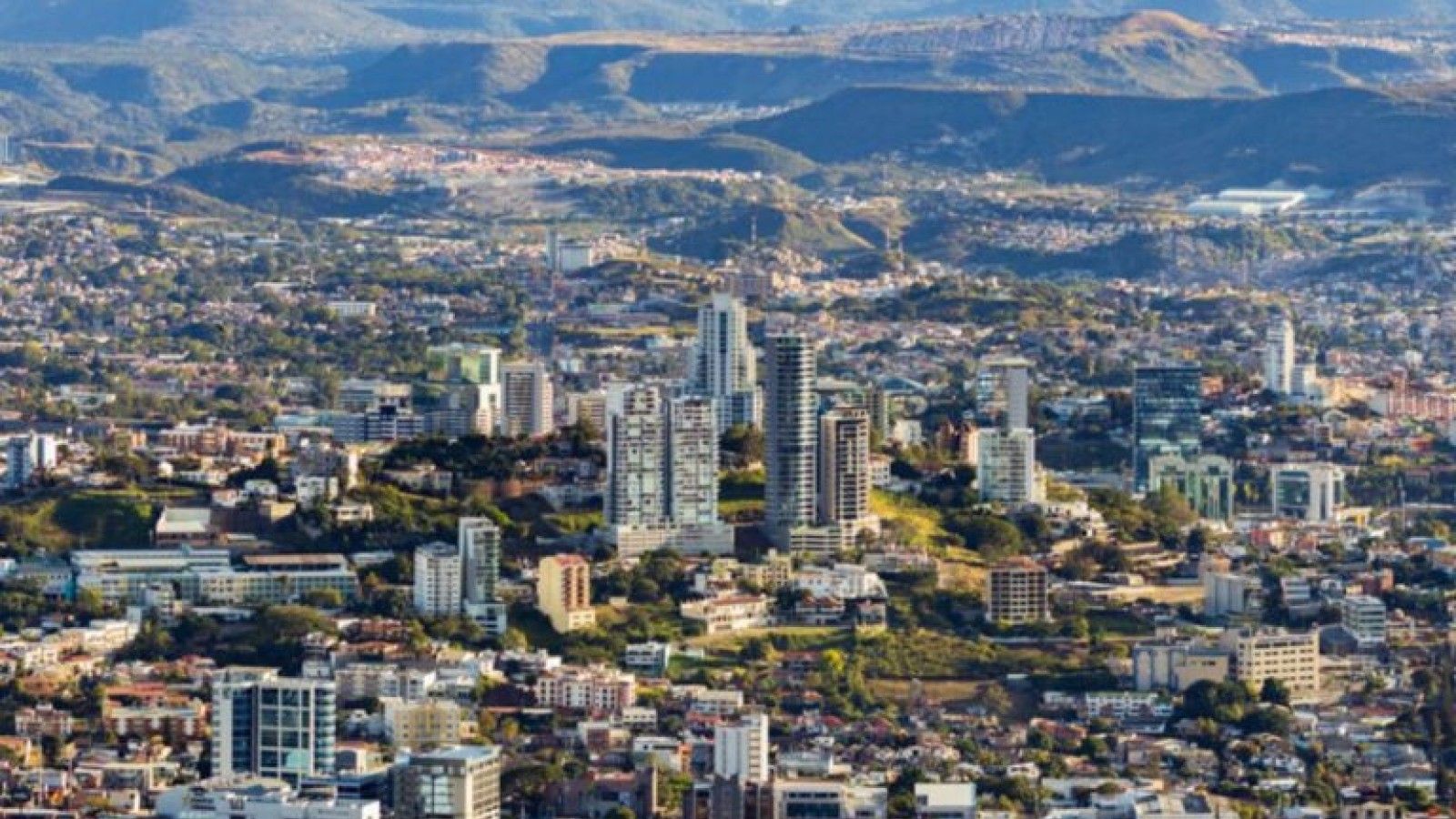 El arzobispo Nácher anima a seguir el ejemplo de San Miguel