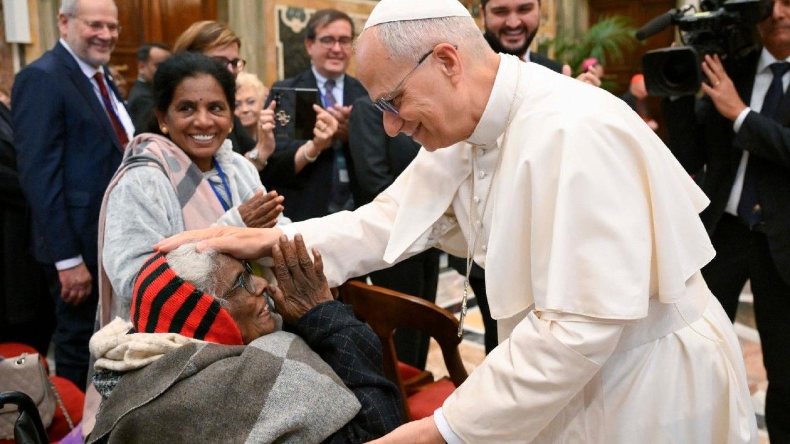 El Papa León XIV resalta la importancia de integrar a los ancianos en la vida parroquial