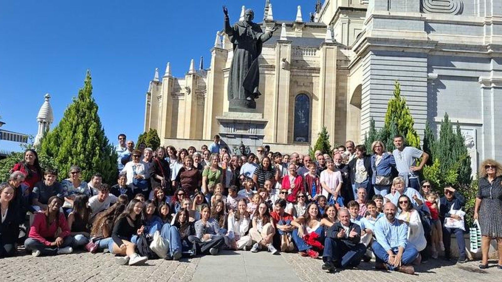 La Comunidad de Sant’Egidio peregrina a la catedral de la Almudena en Madrid