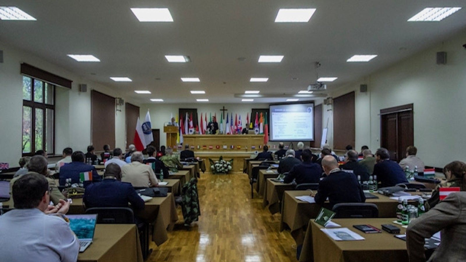 La delegación española participa en la conferencia de militares por la paz en Polonia