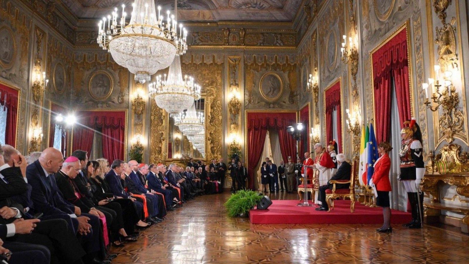 El Papa León XIV se reúne con el presidente italiano y promueve la paz mundial