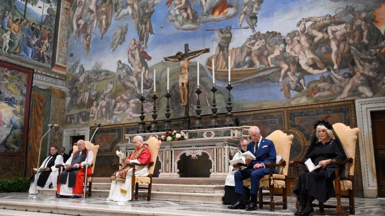 Los Reyes de Inglaterra participan en una oración ecuménica con el Papa León XIV en el Vaticano