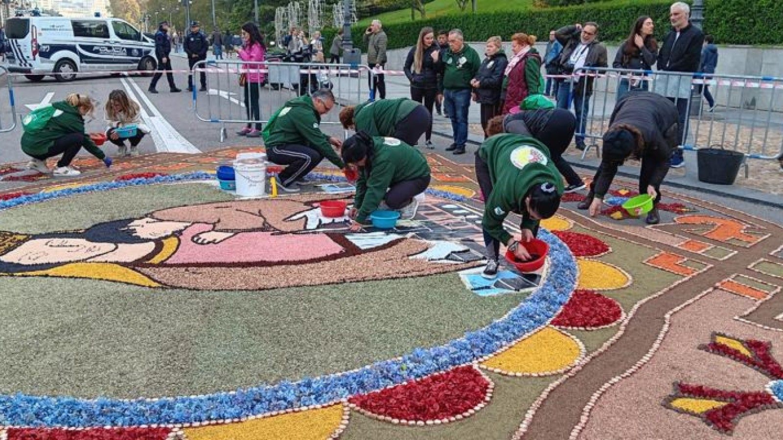 La Asociación de Alfombristas de Ponteareas participará en la procesión de la Almudena