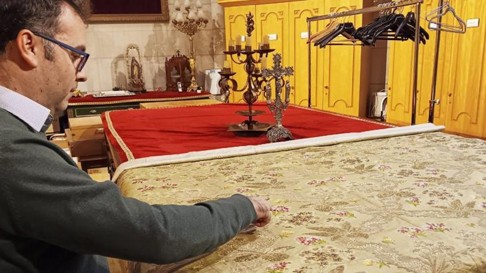 La Virgen de la Almudena procesionará en Madrid con un manto verde esperanza