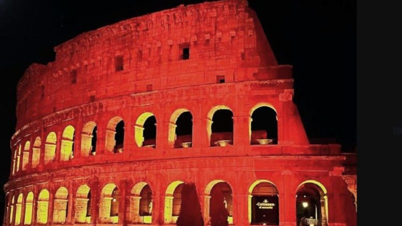 El Parlamento Europeo ilumina su sede en apoyo a los cristianos perseguidos