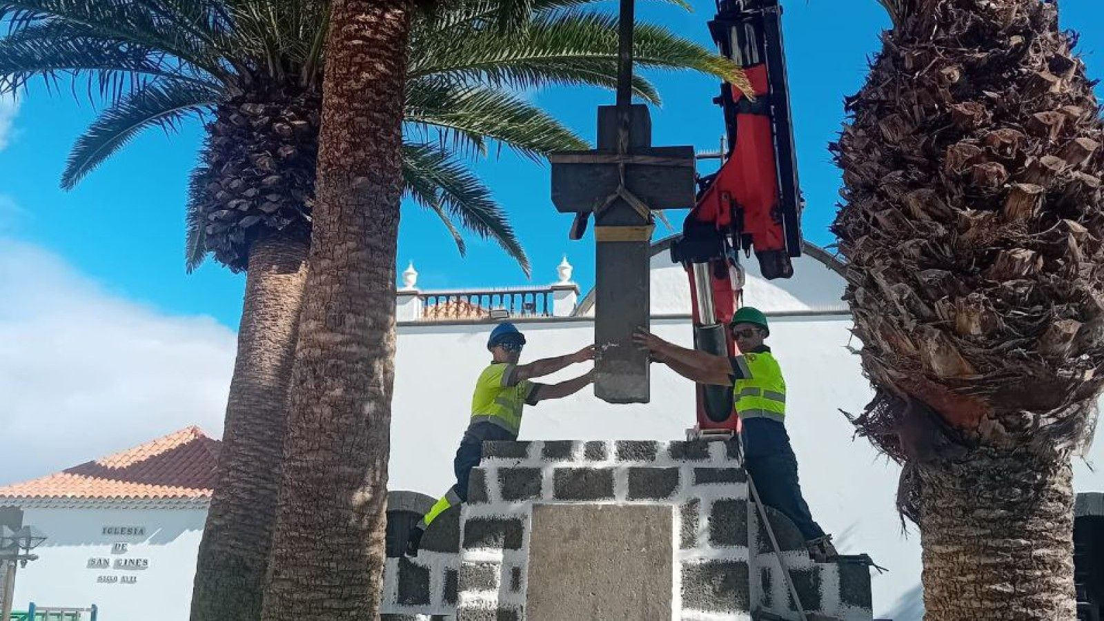 El Observatorio para la Libertad Religiosa celebra la reposición de la cruz en Arrecife
