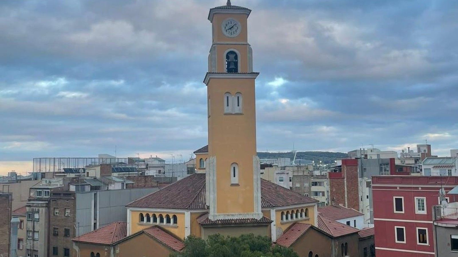 La parroquia de la Virgen de los Desamparados celebra sus 90 años en L'Hospitalet