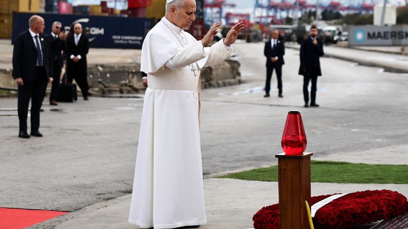 El Papa León XIV concluye su viaje con un homenaje a las víctimas del puerto de Beirut