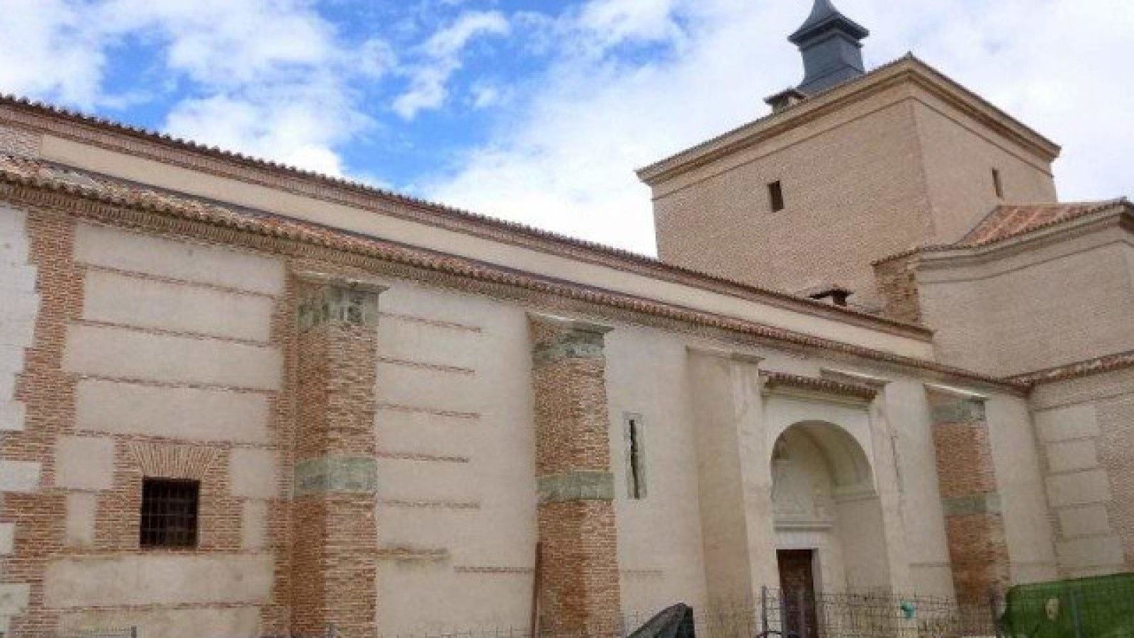 El obispo Ginés García Beltrán visita la parroquia de Santa María Magdalena en Ciempozuelos