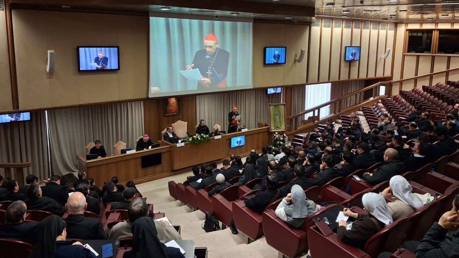 El cardenal Fernández destaca el papel de María en la evangelización en Roma