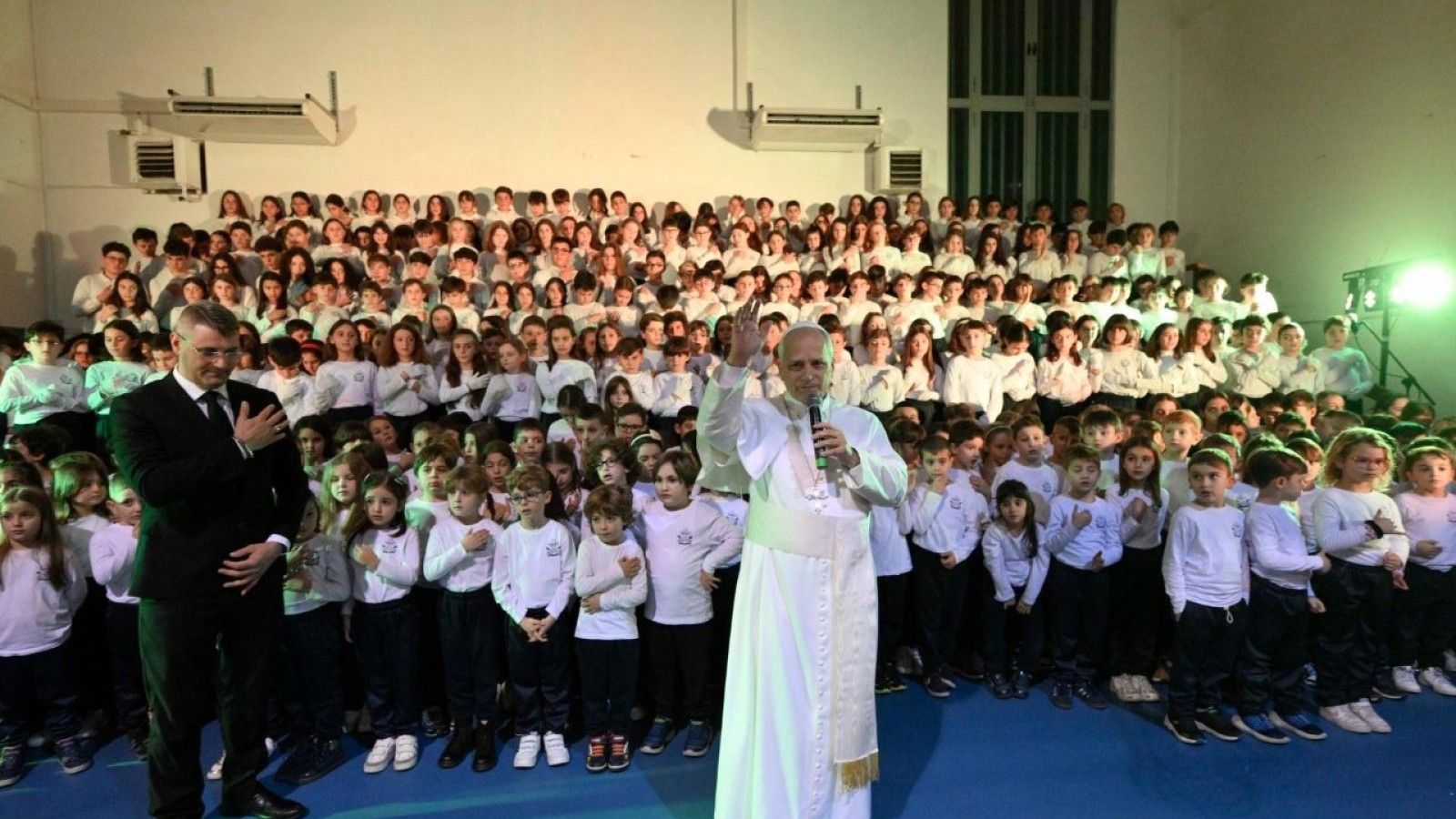 El Papa León XIV participa en el concierto navideño de la Escuela Pontificia Pablo VI