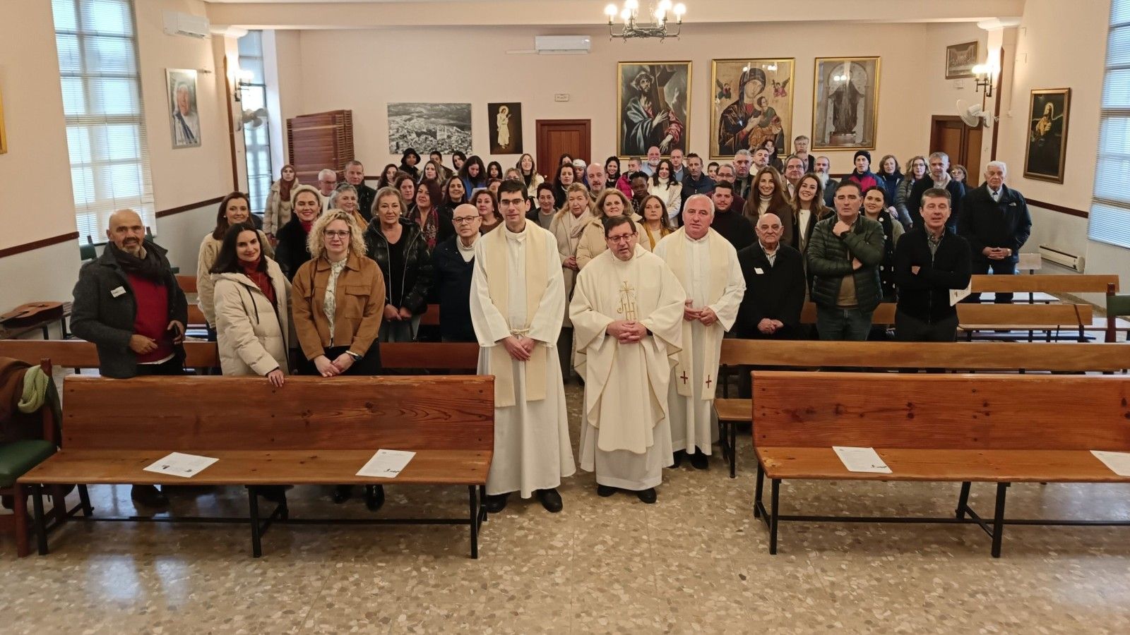 Cáritas Diocesana de Jaén celebra un encuentro navideño en Linares
