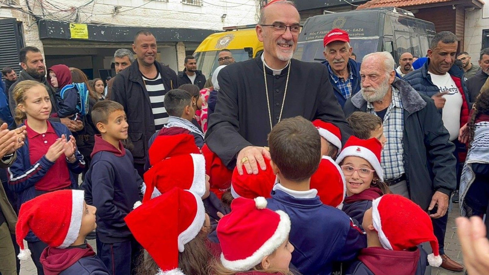 El patriarca Pizzaballa visita Gaza y anima a los cristianos locales
