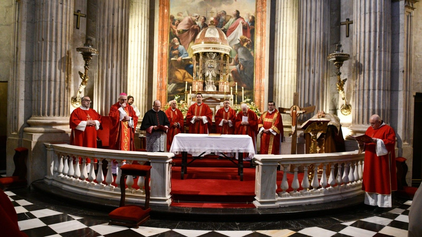 El obispo de Jaén preside el jubileo de los diáconos en San Esteban
