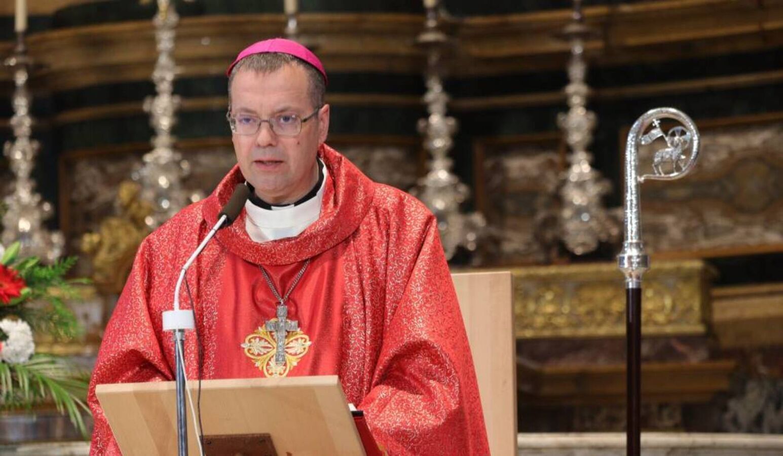 Malestar en Segovia por la cautela del obispo ante símbolos franquistas