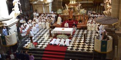 la-iglesia-de-jaen-celebra-la-ordenacion-de-nuevos-sacerdotes-y-diaconos