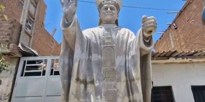 chiclayo-honra-a-leon-xiv-con-majestuosa-estatua-como-simbolo-de-fe-y-unidad