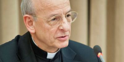 fernando-ocariz-exhorta-a-vivir-la-caridad-ante-las-pobrezas-del-mundo