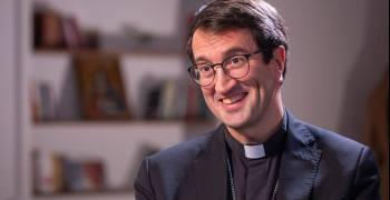 aqui-no-veo-obstaculos-hay-una-sed-enorme-de-dios-el-obispo-de-helsinki-revela-el-despertar-espiritual-en-finlandia