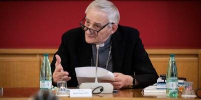 el-cardenal-zuppi-y-giuseppe-baturi-reciben-a-victimas-de-abusos-en-roma
