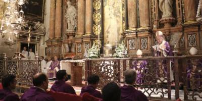 el-arzobispo-de-sevilla-preside-una-misa-por-sacerdotes-difuntos
