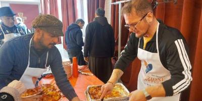 la-fundacion-versace-organiza-un-almuerzo-para-los-pobres-de-san-pedro