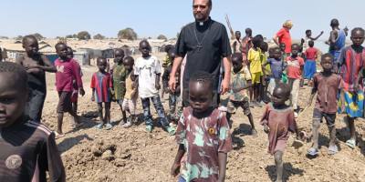 el-obispo-christian-carlassare-llama-a-la-paz-en-sudan-del-sur