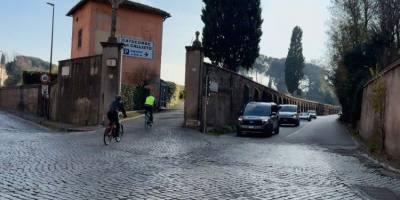 el-peregrinaje-en-bicicleta-en-roma-revive-el-legado-de-san-filippo-neri