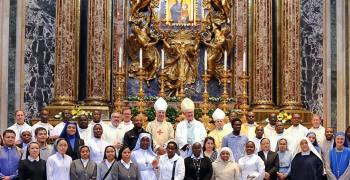 the-papal-foundation-destina-14-millones-en-ayudas-a-comunidades-vulnerables