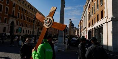 roma-acoge-a-100-000-fieles-en-el-jubileo-de-las-cofradias-en-linea-con-el-papa-leon-xiv