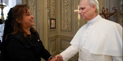 el-papa-leon-xiv-recibe-en-el-vaticano-a-la-presidenta-del-peru-en-su-inicio-de-ministerio