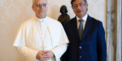 el-papa-francisco-recibe-en-audiencia-al-presidente-de-colombia-gustavo-petro