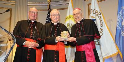 el-cardenal-parolin-recibe-premio-por-la-paz-en-nueva-york