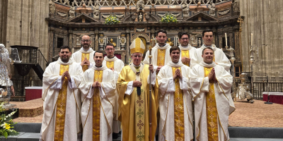 el-arzobispo-de-sevilla-ordena-a-nueve-sacerdotes