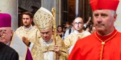 el-arzobispo-pena-parra-preside-las-visperas-en-santa-maria-la-mayor